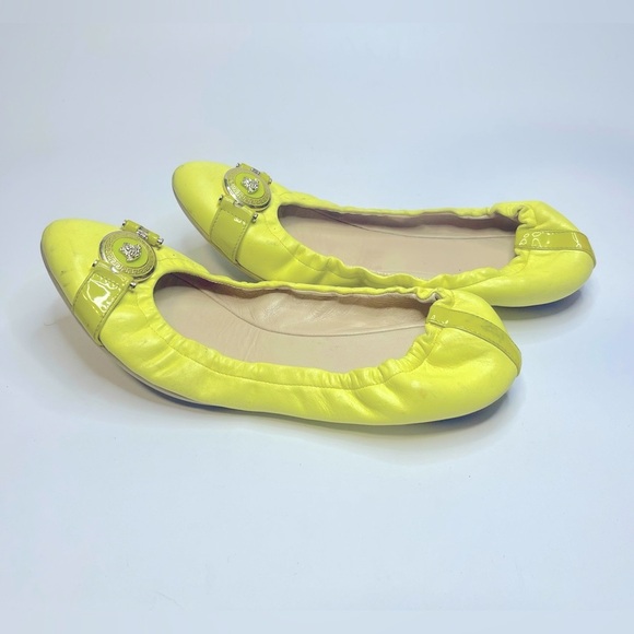 Versace lime green flats - Picture 1 of 5